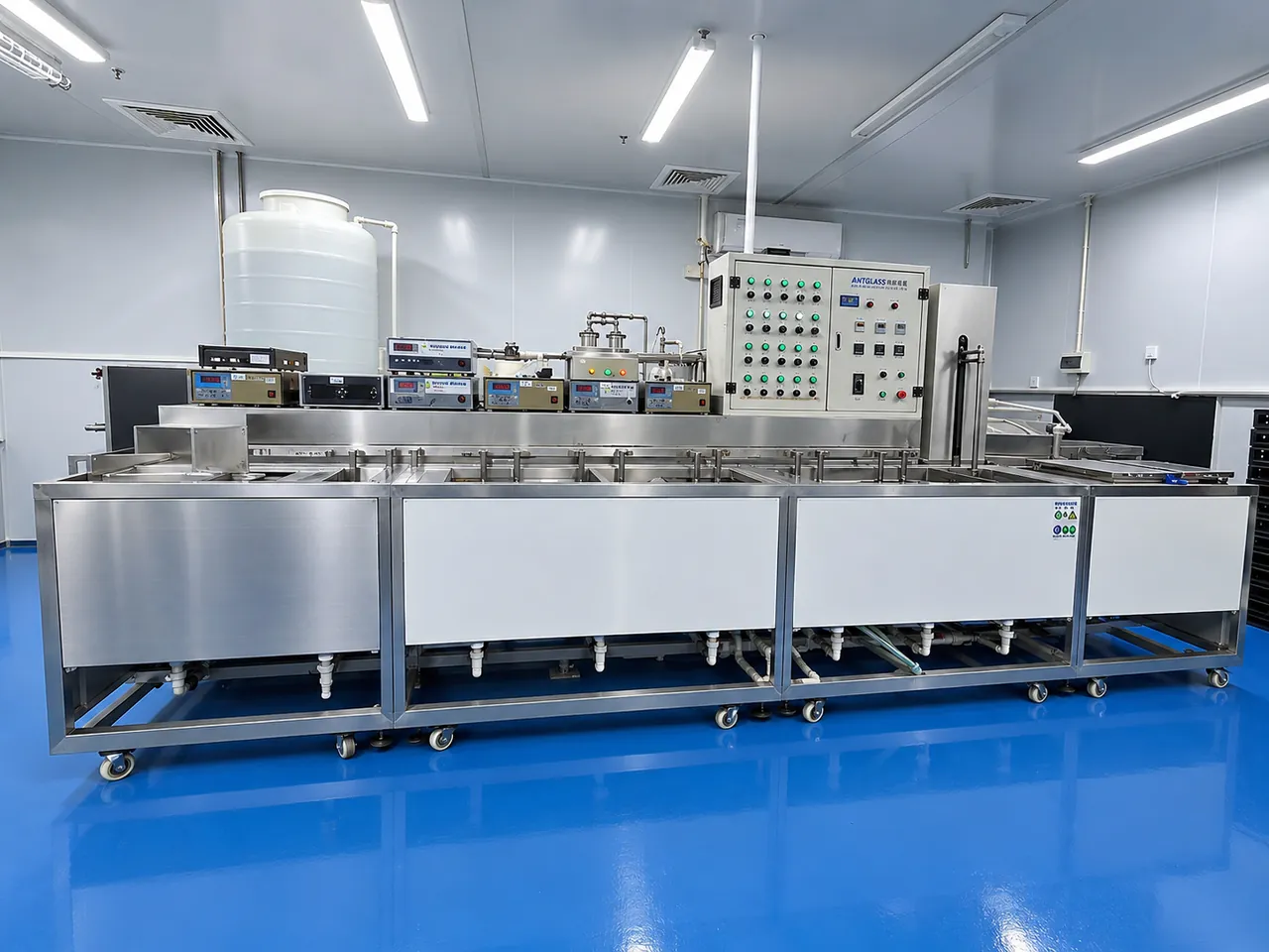Glass cleaning and processing line for precision optical and technical components at ANTGLASS